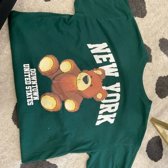 Cute basic tee - Picture 2 of 2